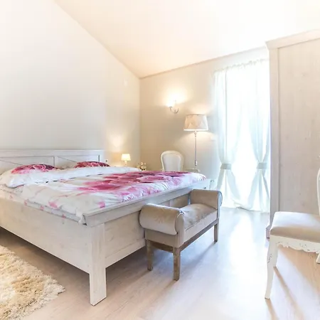 Marija Klara Villa Ripenda Kras
